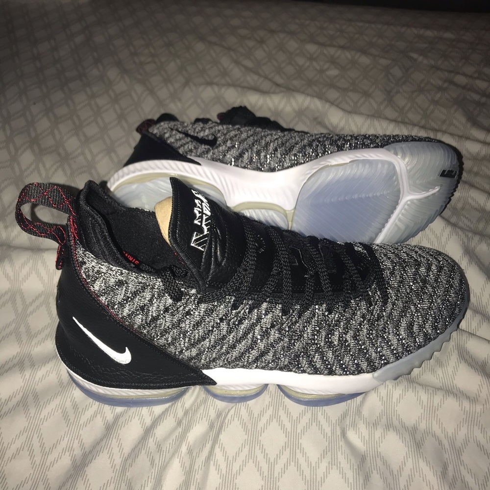 Lebron XVI
